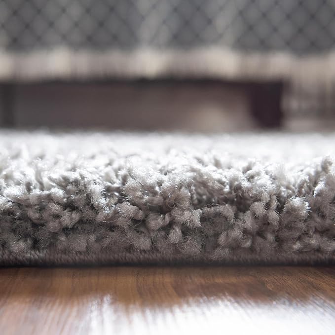 Unique Loom Solid Shag Collection Area Rug (4' Octagon, Cloud Gray)