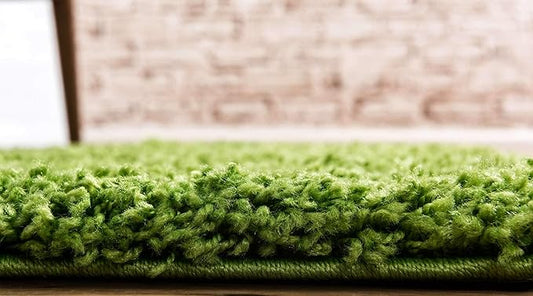 Unique Loom Solid Shag Collection Area Rug (2' x 6' 5" Runner, Grass Green)