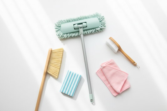 🧽🧹 How to Maintain Your Cleaning Tools