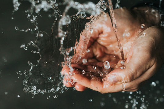 🧼 The Ultimate Guide to Facial Cleansing: Tips, Techniques, and Know-How