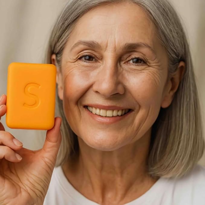 Swarva Deodorizing Persimmon Soap, Natural Face and Body Cleanser, Moisturizing Formula for All Skin Types, Odor Neutralizing, With foaming net