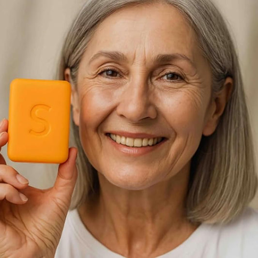Swarva Deodorizing Persimmon Soap, Natural Face and Body Cleanser, Moisturizing Formula for All Skin Types, Odor Neutralizing, With foaming net