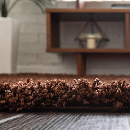 Unique Loom Solid Shag Collection Area Rug (5' 1" x 8' Oval, Chocolate Brown)