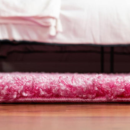 Unique Loom Solid Shag Collection Area Rug (7' 1" Round, Taffy Pink)