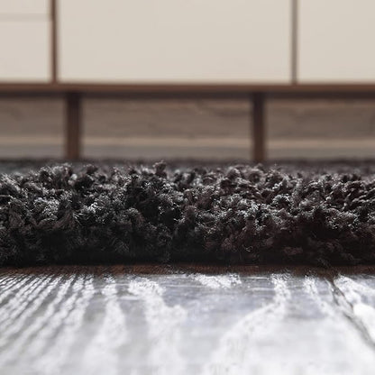 Unique Loom Solid Shag Collection Area Rug (5' 1" x 8' Oval, Jet Black)