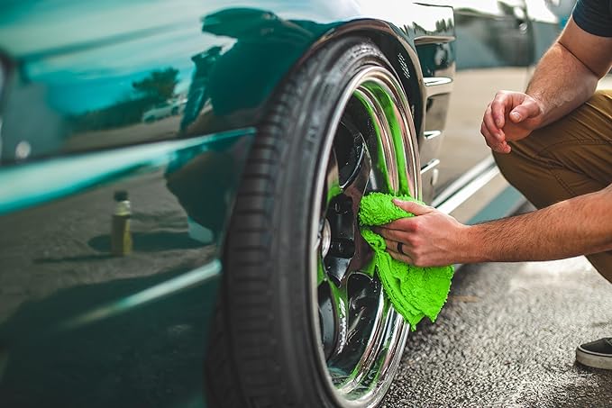 The Rag Company - Creature Edgeless Auto Detailing Towels (10-Pack) Professional 70/30 Blend, Dual-Pile Plush Microfiber, Buffing & Polishing, 420gsm, 16in x 16in, Lime Green