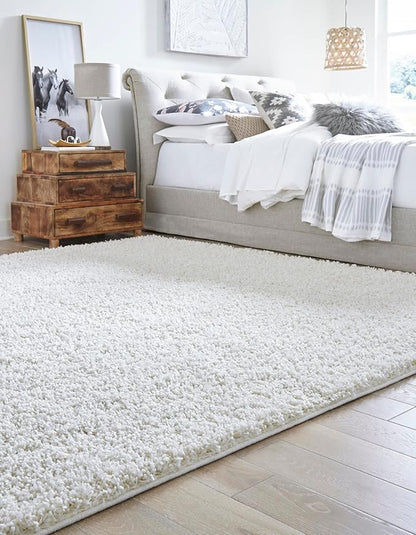 Unique Loom Solid Shag Collection Area Rug (5' 1" Square, Snow White)