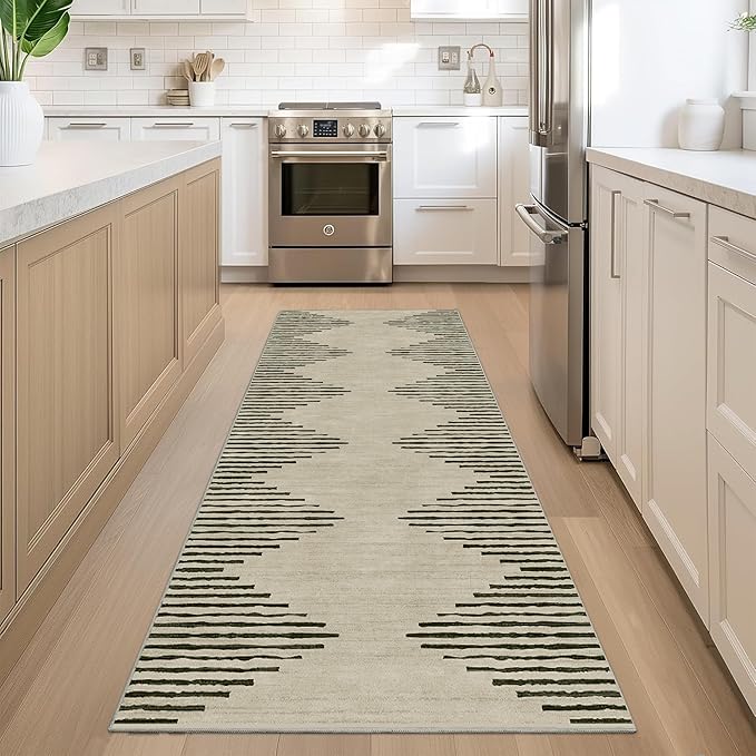 HelloTree Hallway Runner Rug，2.6x8 Moroccan Modern Stripe Carpet Washable Machine Bathroom Runner Bohemian Design Modern Soft Non Slip Indoor Rug for Entryway Hallway Laundry Room Bedroom-Cream