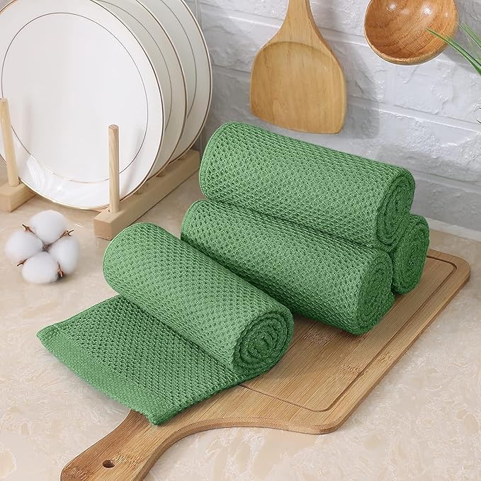 Kitinjoy 100% Cotton Kitchen Towels and Dishcloths Set, 8 Pack Waffle Weave Dish Towels Ultra Soft Absorbent Quick Drying Dish Rags, 13 x 28 Inch and 12 X 12 Inch, Grass Green