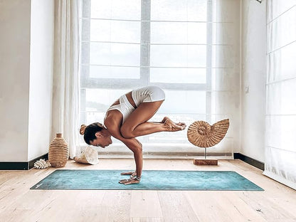 YOGA DESIGN LAB | The Combo Yoga Mat | 2-in-1 Mat+Towel | Eco Luxury | Ideal for Hot Yoga, Power, Bikram, Ashtanga, Sweat | Studio Quality | Includes Carrying Strap!