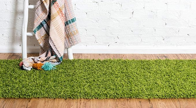 Unique Loom Solid Shag Collection Area Rug (2' x 6' 5" Runner, Grass Green)