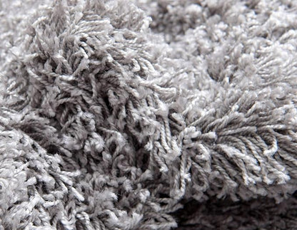 Unique Loom Solid Shag Collection Area Rug (2' 2" x 3' 1" Rectangle, Cloud Gray)