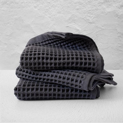 PÜSKÜL Organic Waffle Kitchen Towel 100% Turkish Cotton Set of 3 Dark Gray - Premium Quality, Soft, Quick-Dry, Absorbent, Lint-Free Hand Towels 32X16 Inches (3, Dark Gray)
