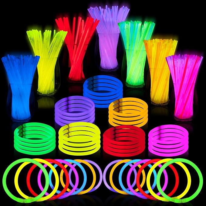 JOYIN 800 Pcs 8" Glow sticks Bulk Party Favors Pack, Neon Glow in the Dark Party Supplies, Light Up Necklaces and Bracelets with Connectors, Christmas, Halloween, Football, Birthday Decorations