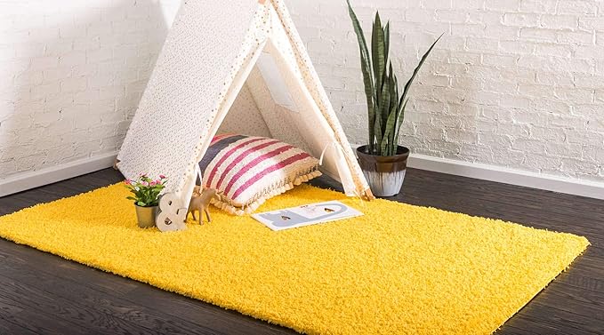 Unique Loom Solid Shag Collection Area Rug (7' 1" x 10' Rectangle, Tuscan Sun Yellow)
