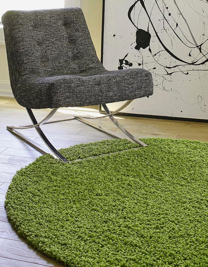 Unique Loom Solid Shag Collection Area Rug (7' 1" Round, Grass Green)