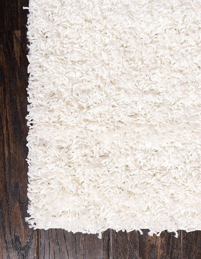 Unique Loom Solid Shag Collection Area Rug (5' 1" x 8' Rectangle, Snow White)
