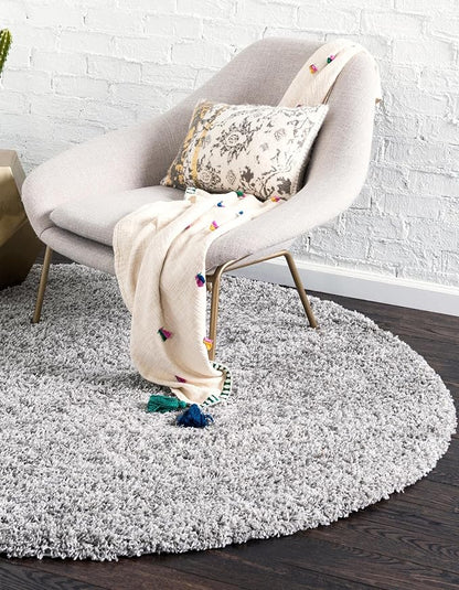 Unique Loom Solid Shag Collection Area Rug (7' 1" Round, Cloud Gray)