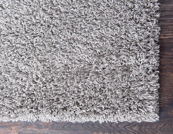 Unique Loom Solid Shag Collection Area Rug (6' 1" x 9' Rectangle, Cloud Gray)
