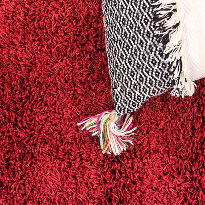 Unique Loom Solid Shag Collection Area Rug (4' 1" Round, Cherry Red)