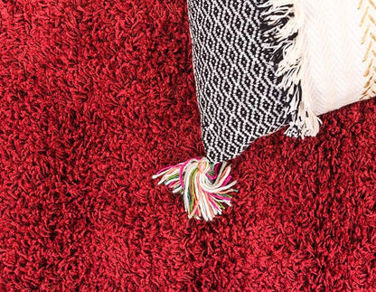 Unique Loom Solid Shag Collection Area Rug (10' x 13' 1" Rectangle Cherry Red)