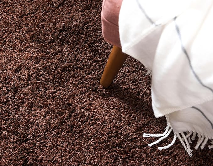 Unique Loom Solid Shag Collection Area Rug (2' 2" x 6' 5" Runner, Chocolate Brown)